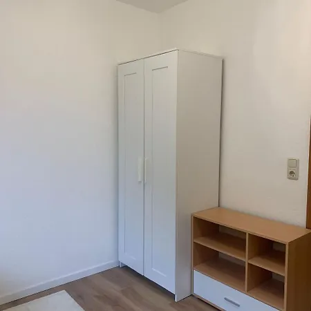 Ruhige Ortsrandlage 1 *